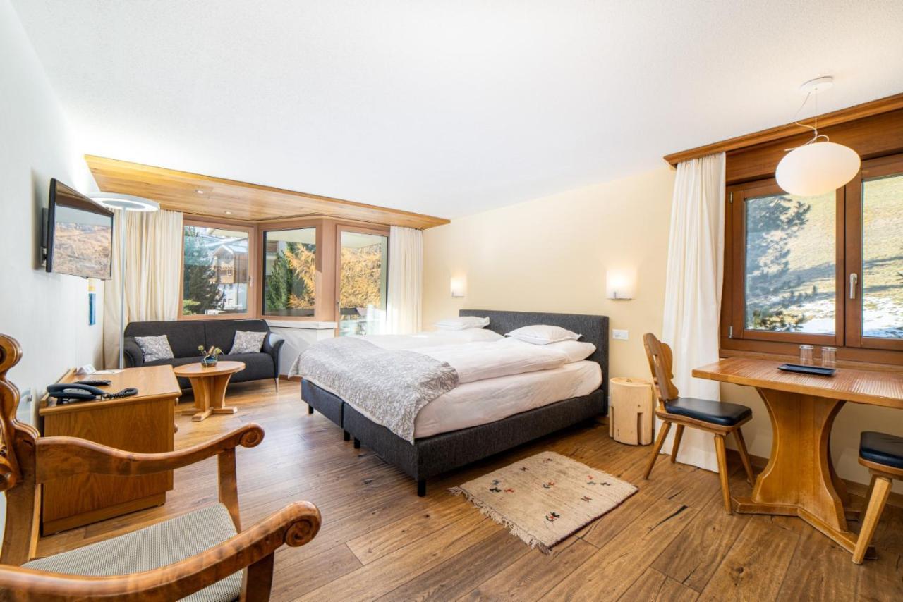 Classic Double Room with Balcony,1522144624:JPEG